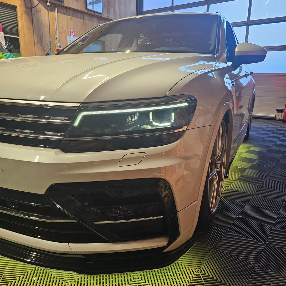 Headlight Covers for VW Tiguan II AD1 – image 4